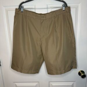 Nike Golf Men's Tan Shorts Size 38 Waist EUC